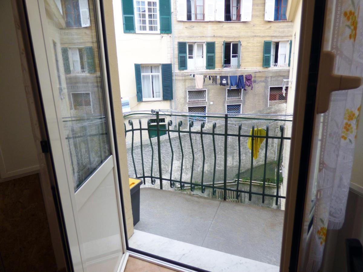 Casa Maura - 2 Passi Nella Storia Apartment Genoa Luaran gambar
